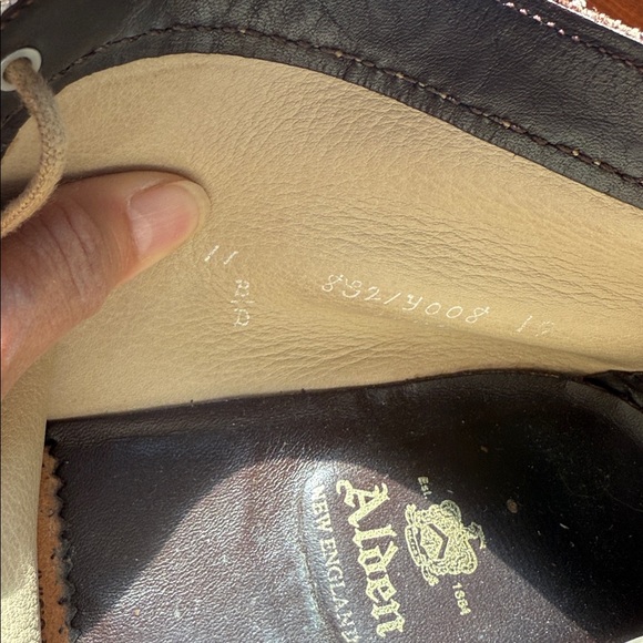 Alden Men's Light Brown Suede Chukka Boots - Picture 11 of 11